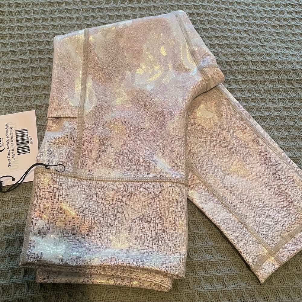 ZYIA ACTIVE Silver Camo Metallic light n tight hi rise capri